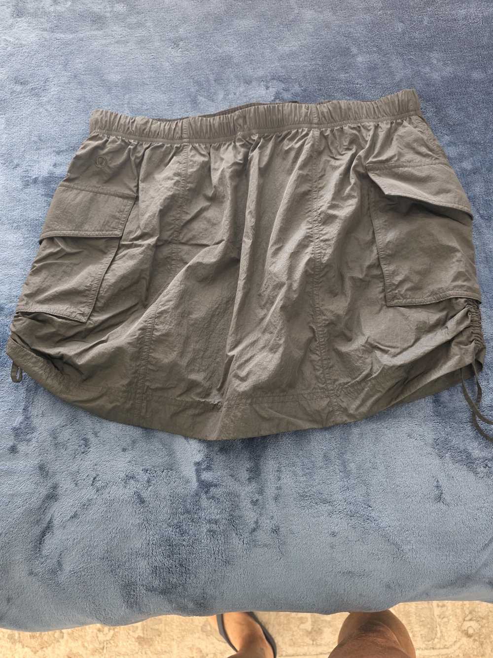 Lululemon Utility Cargo Drawstring Skirt in Black - Picture 7 of 9